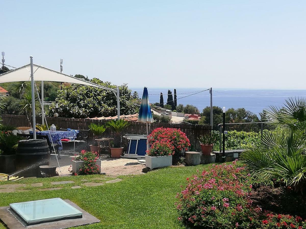 Apartamento Chez Elle Imperia Exterior foto
